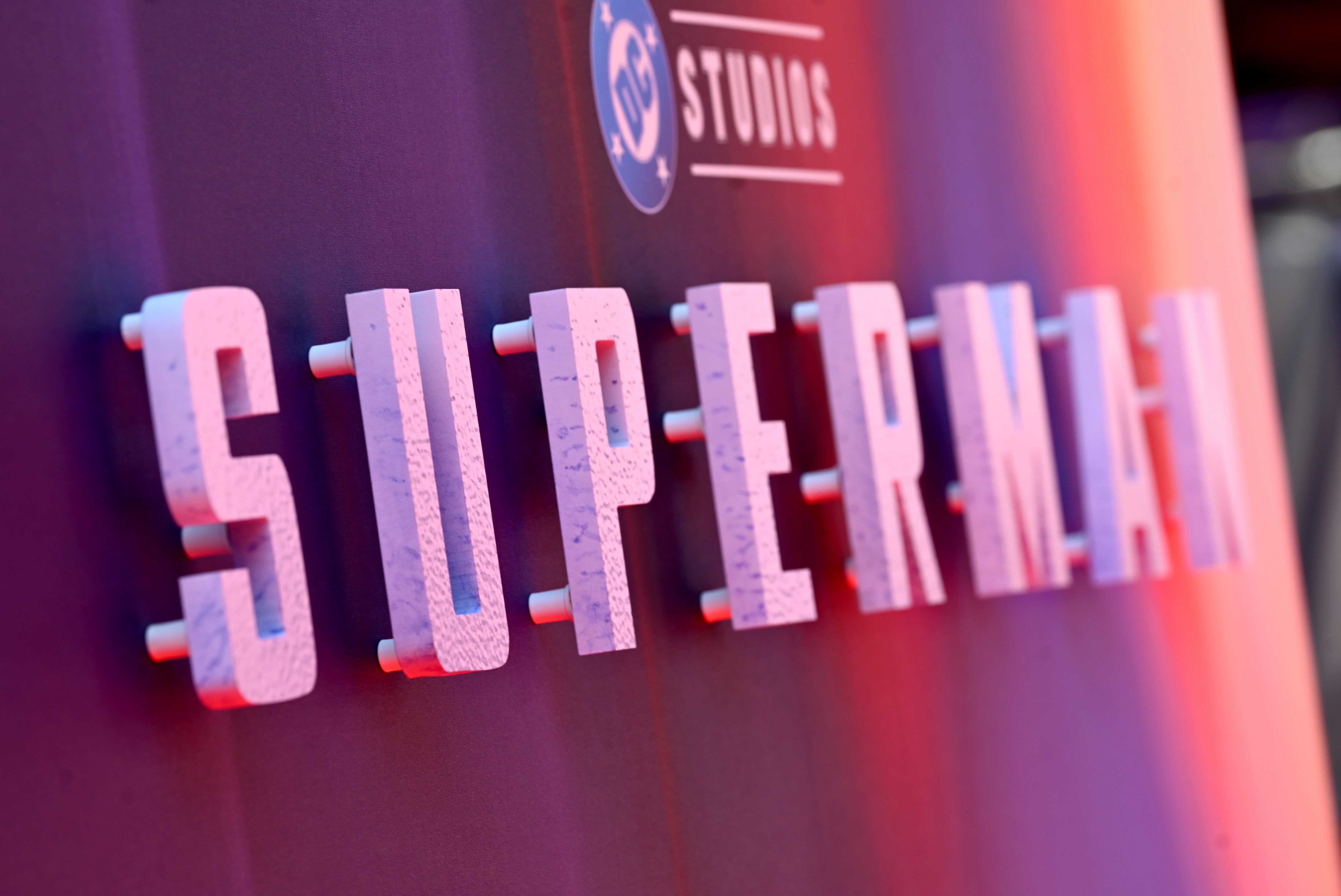 Ambiente en el evento para fans de "Superman" en Leicester Square, Londres, el 2 de julio de 2025.