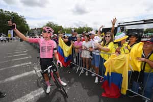 Rigoberto Urán compartiendo con fans colombianos en Francia