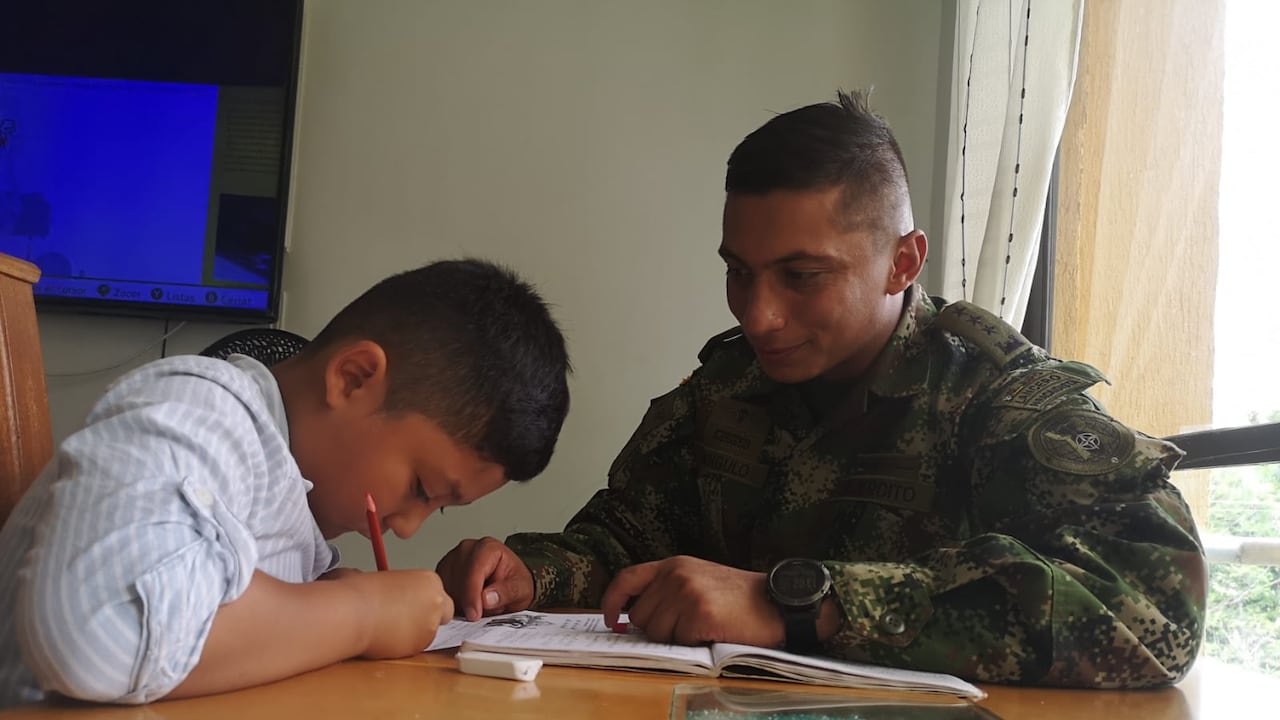 Capitán James Alexander Ángulo Sogamoso