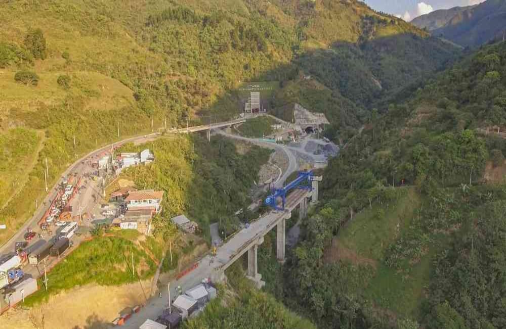 La etapa de construcción de la autopista comenzó en noviembre del 2016 y está prevista para culminar en diciembre del próximo año. Foto: Mintransporte
