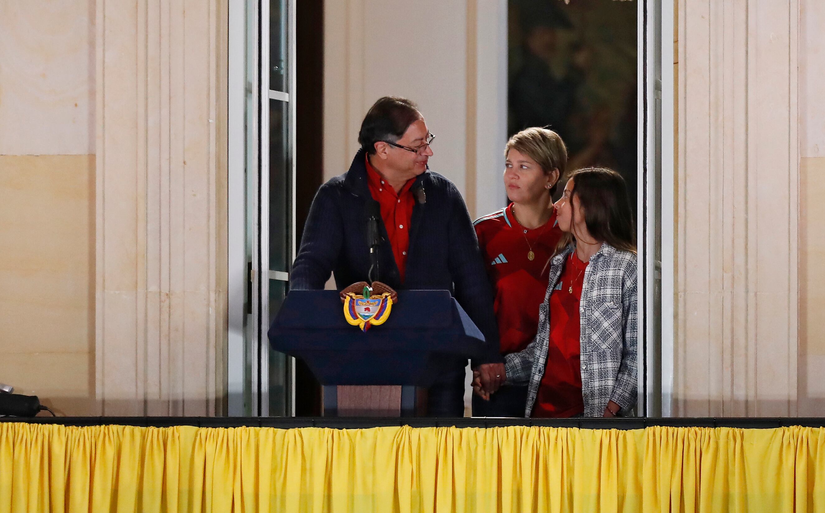 El presidente de la República Gustavo Petro salió al balcón de la Casa de Nariño para defender sus reformas de salud, pensional y de trabajo
Bogota 14 de febrero del 2023
Foto Guillermo Torres Reina / Semana