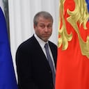 MOSCOW, RUSSIA- DECEMBER, 19 (RUSSIA OUT) Russian billionaire and businessman Roman Abramovich attends meeting with representatives of business community and business associations at the Kremlin, in Moscow, Russia, December, 19, 2016. Russian President Vladimir Putin has received top Russian businessmen and billionaires at the Kremlin. (Photo by Mikhail Svetlov/Getty Images)