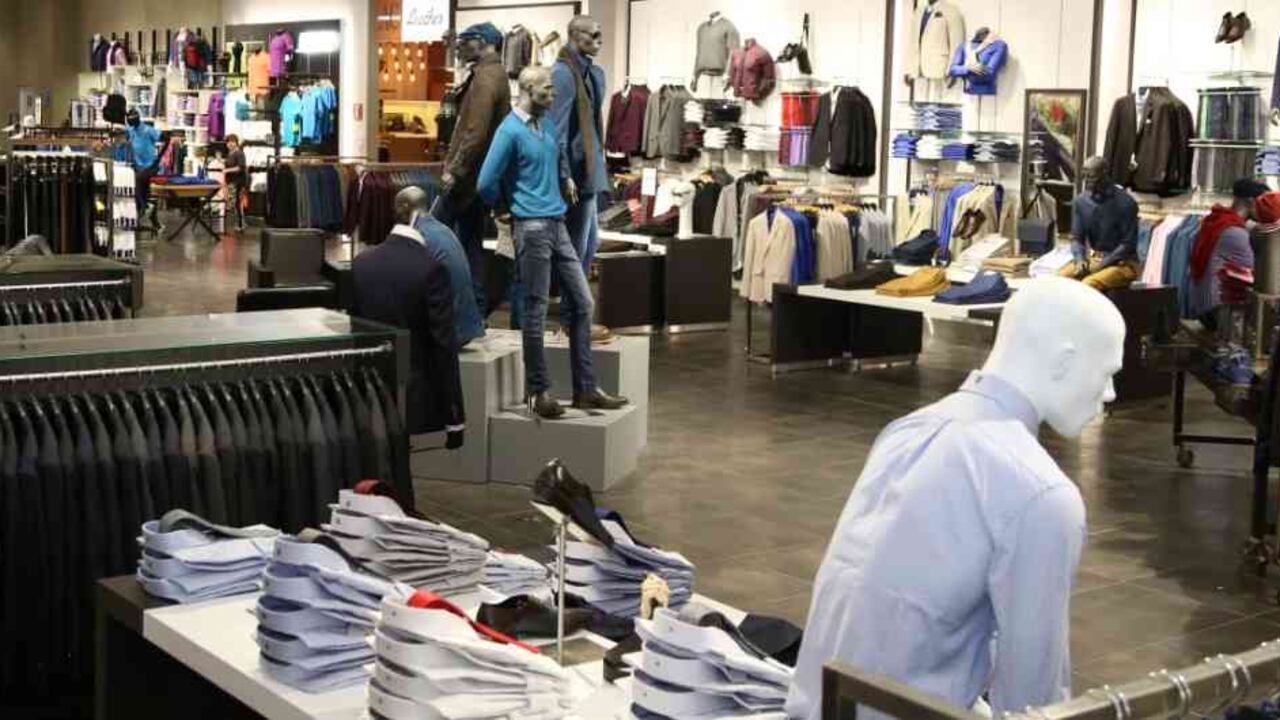 Arturo Calle lanzó nuevas ofertas laborales en Colombia para la temporada navideña.