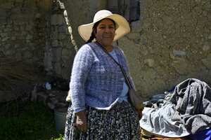 Bertha Aguilar, abogada indígena y defensora de los derechos de las mujeres aymaras en Bolivia. Su valentía y compromiso han hecho de ella un faro de esperanza en la lucha contra la discriminación y la violencia machista en su comunidad.
