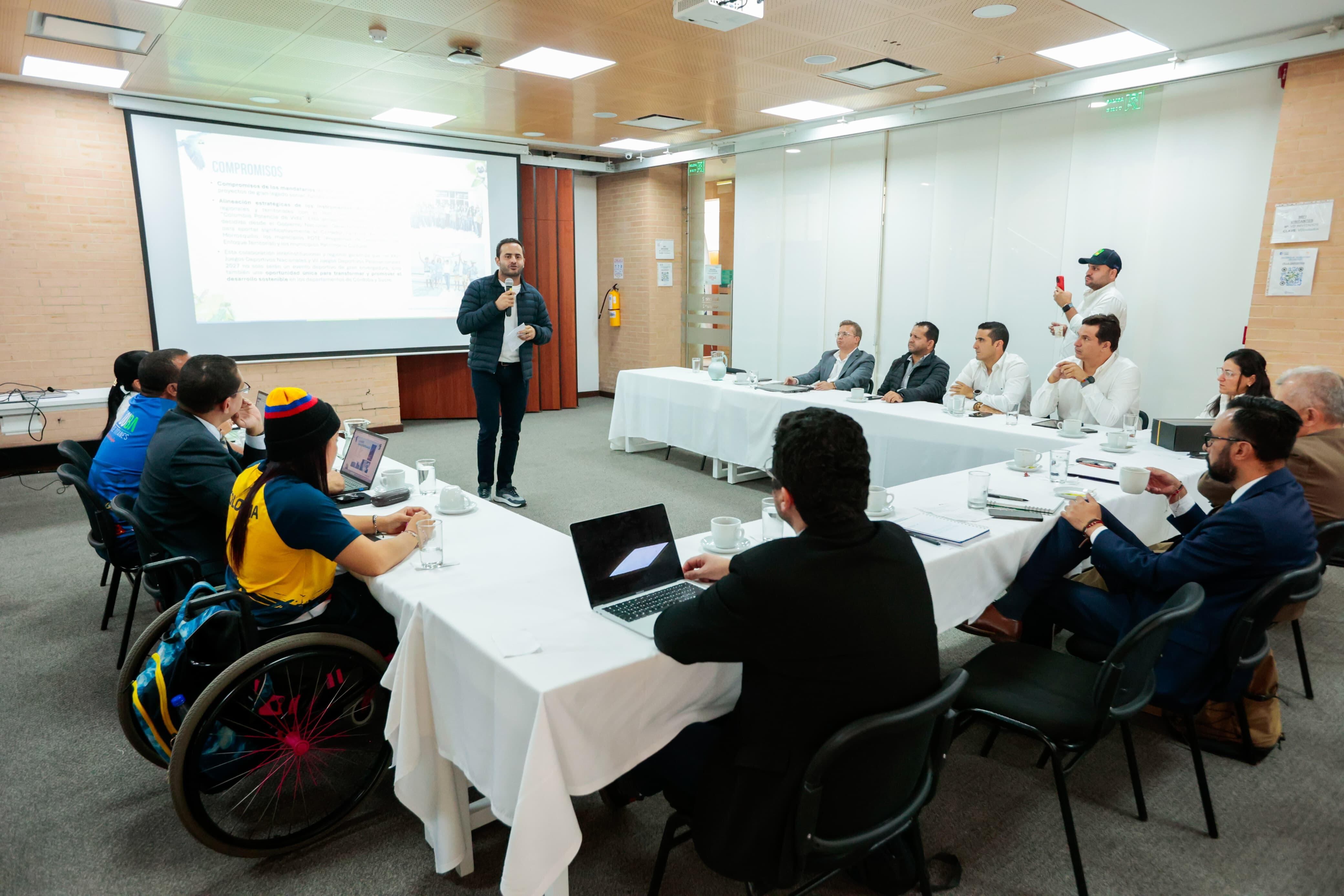 El gobernador de Córdoba, Erasmo Zuleta, durante la exposición que hizo para argumentar la sede de los juegos.