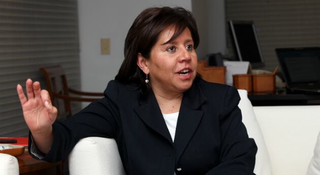 María del Pilar Hurtado, entre 2007 y 2008, desplegó el aparato de inteligencia colombiano para perseguir a opositores. Además, se refugió bajó la figura de asilo político por varios años en Panamá.