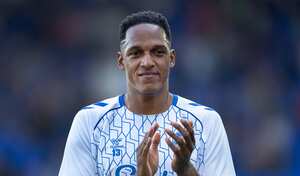 Yerry Mina tuvo sentida despedida en Everton tras 5 años en el club.