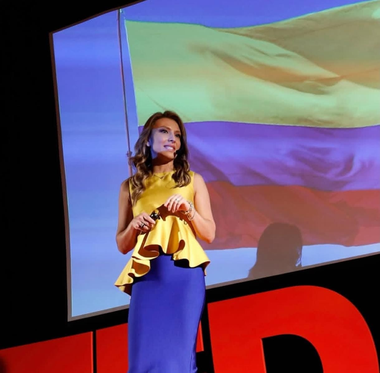 Lili Gil Valletta es defensora de la diversidad cultural en los Estados Unidos.