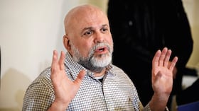Salvatore Mancuso es uno de los señalados por Raúl Antonio Montes de presuntamente financiar campañas de candidatos de Enilce López, alias la Gata. El dinero se recogía en un apartamento de Montería, según el denunciante.