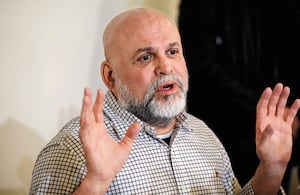 Salvatore Mancuso es uno de los señalados por Raúl Antonio Montes de presuntamente financiar campañas de candidatos de Enilce López, alias la Gata. El dinero se recogía en un apartamento de Montería, según el denunciante.