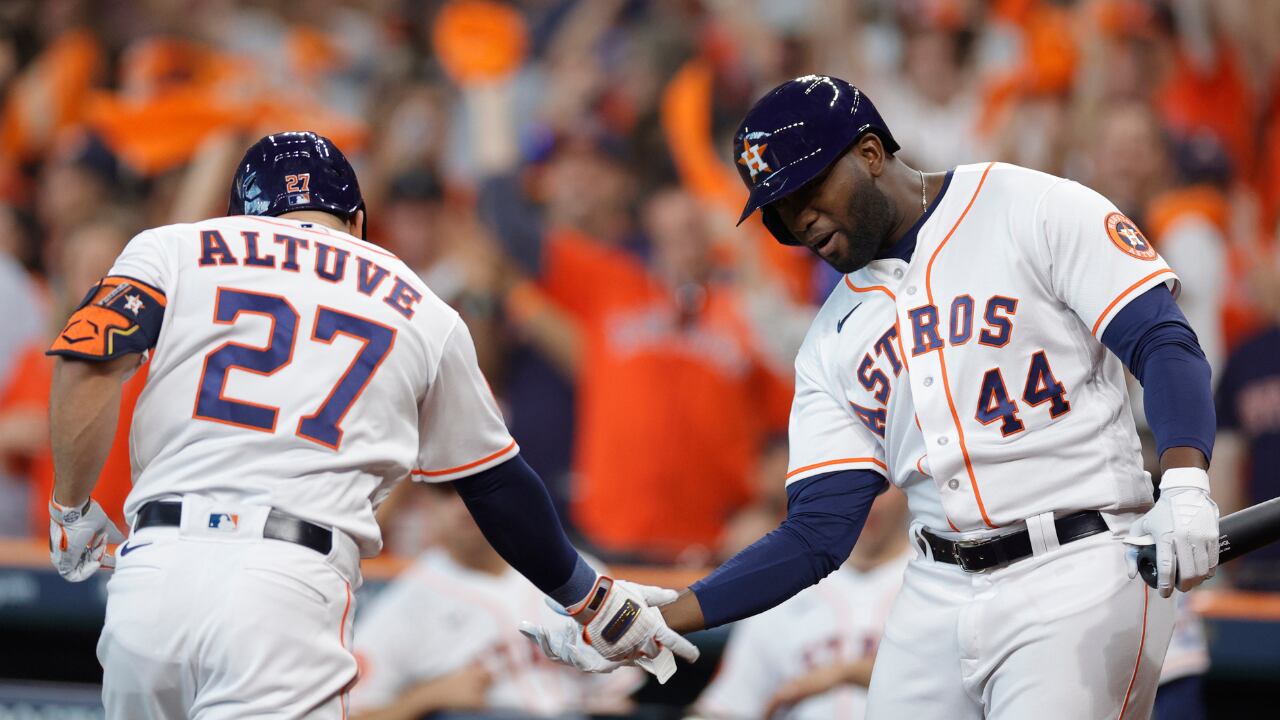 Los Astros vencieron a Twins del colombiano Solano