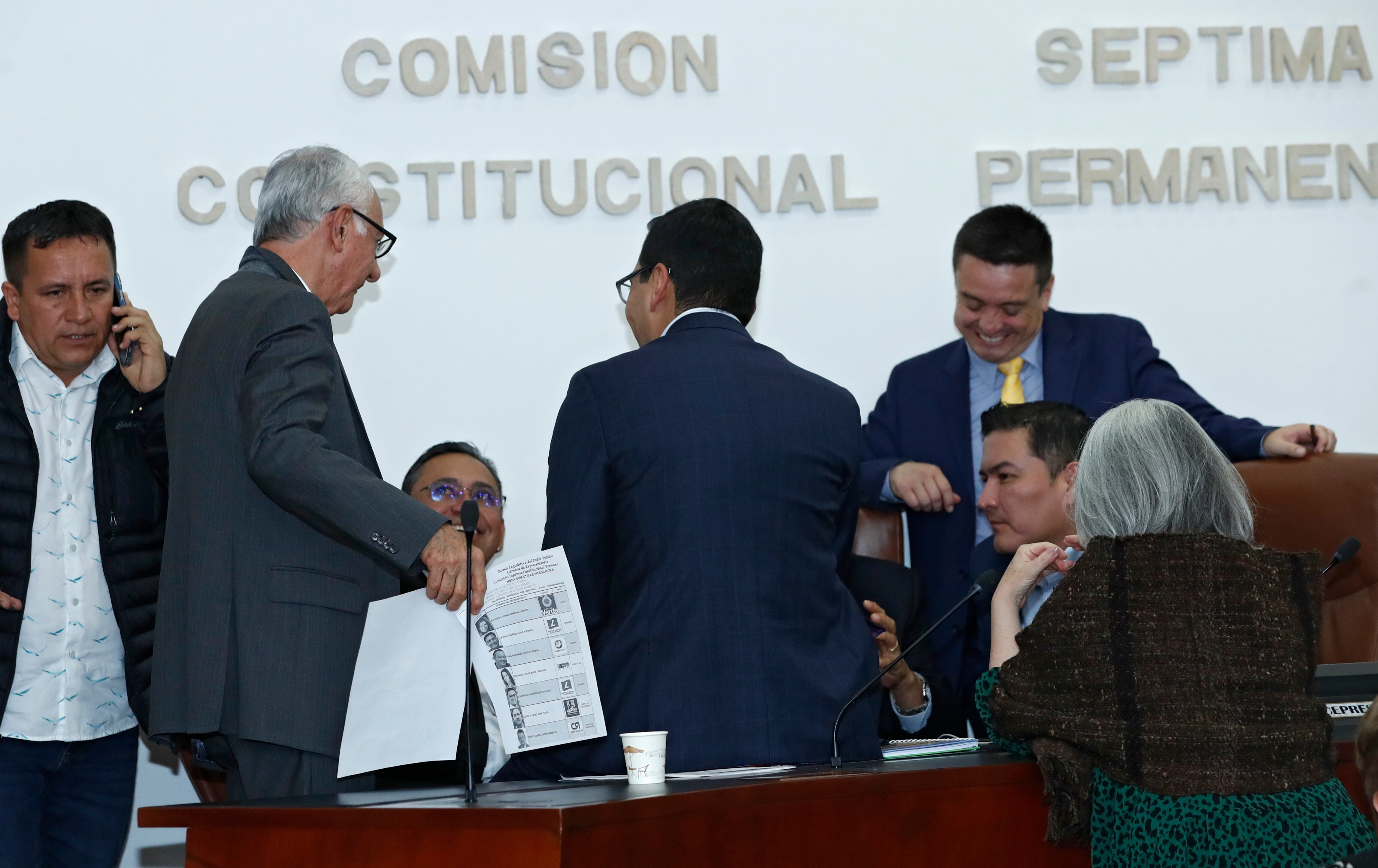 Representantes  debate de la reforma a la salud