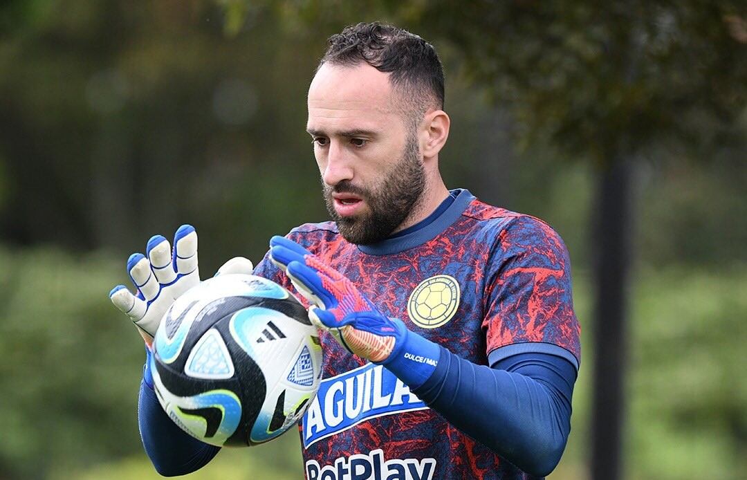 David Ospina entrenándose en la sede de la FCF