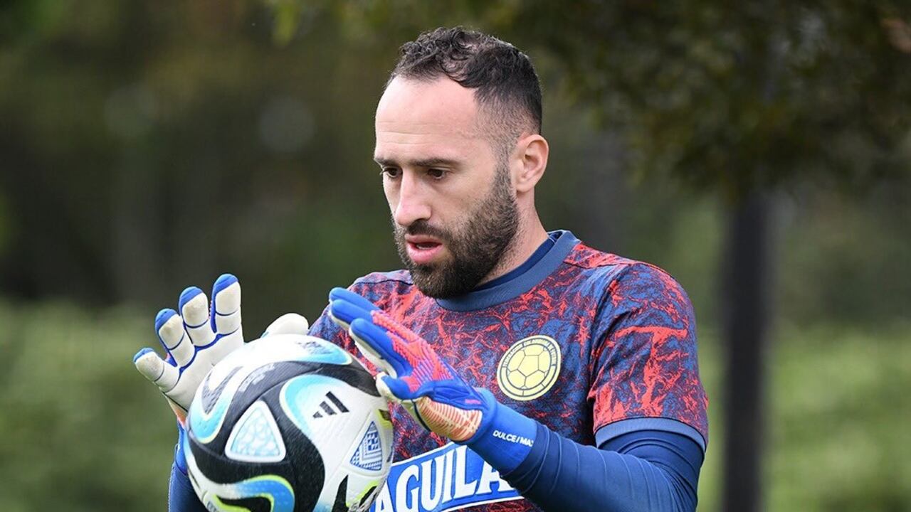 David Ospina entrenándose en la sede de la FCF.