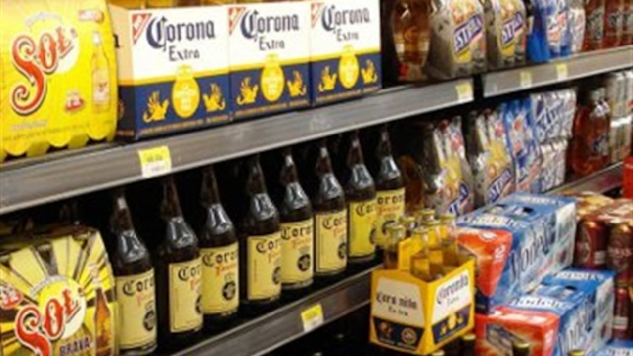 El Grupo Modelo, la mayor cervecera de México, anunció que está en conversaciones con la firma belga Anheuser-Busch InBev, la mayor cervecera del mundo, interesada en una posible compra de la compañía, pero aclaró que cualquier especulación sobre la operación es aún "prematura".