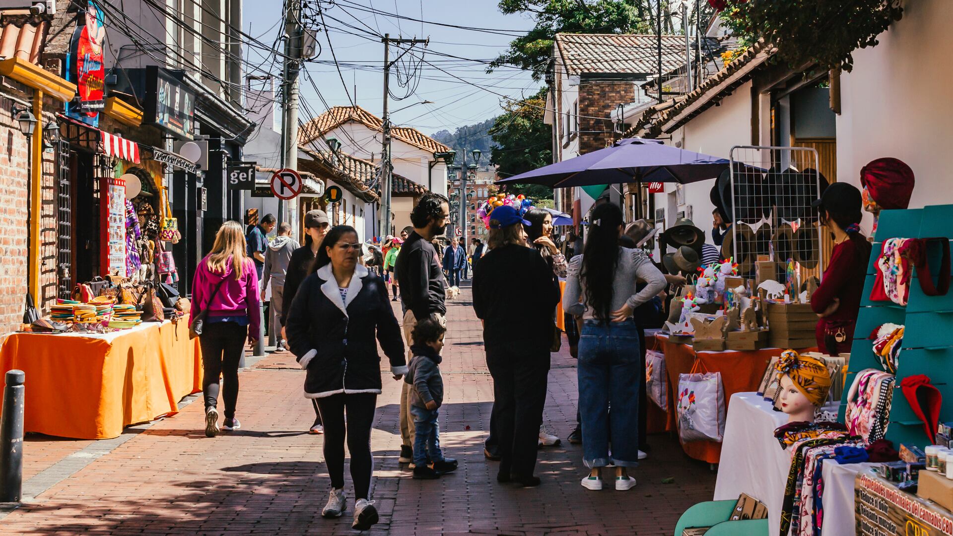 Una investigación del Banco de la República estima que los pagos electrónicos únicamente son aceptados en el 15 por ciento de las transacciones cotidianas en los centros urbanos.