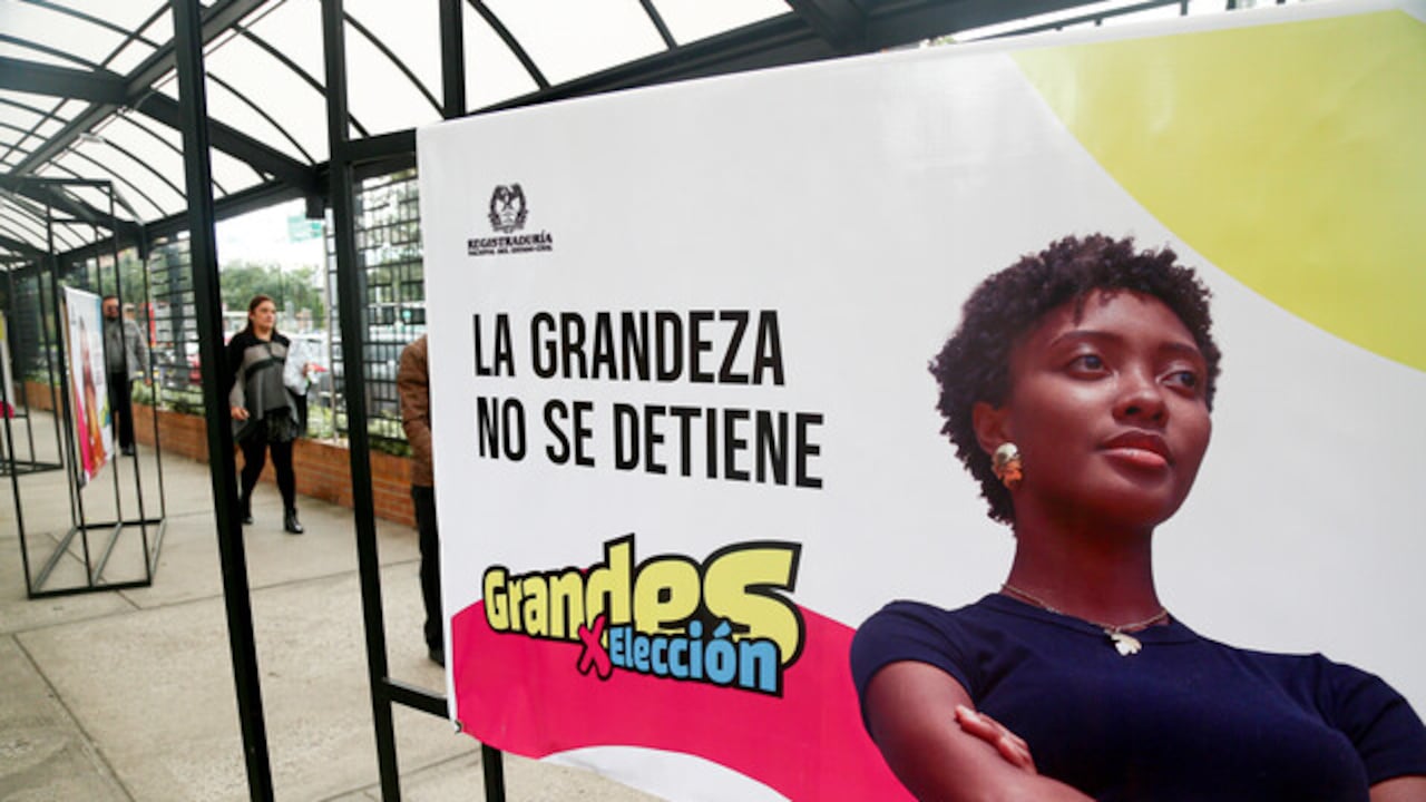 Este domingo 19 de octubre se realizarán en todo el país las Elecciones de Consejos de Juventud. Jóvenes entre los 14 y 28 años podrán elegir a sus representantes para participar en la toma de decisiones sobre políticas públicas juveniles. La jornada se desarrollará en los puestos de votación habilitados por la Registraduría Nacional.