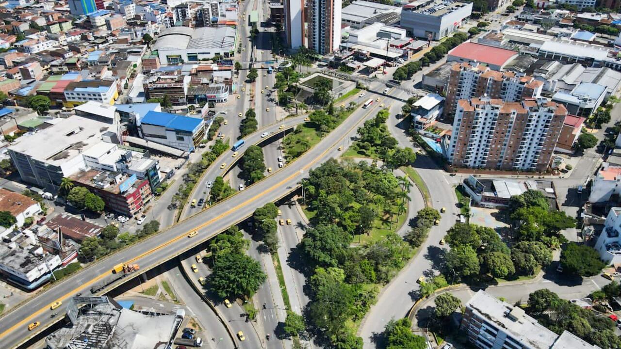 Más de 90 conductores fueron multados.