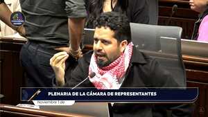 Representante del Pacto Histórico, Alfredo Mondragón, en el debate de la reforma a la salud del 1 de noviembre de 2023.