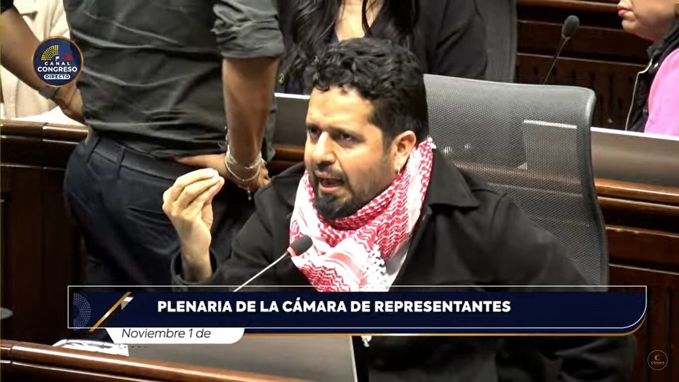 Representante del Pacto Histórico, Alfredo Mondragón, en el debate de la reforma a la salud del 1 de noviembre de 2023.