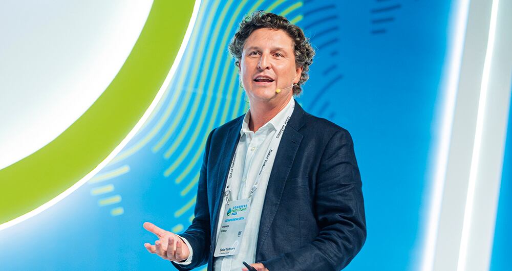 "Él quiere que le quiten la visa, él quiere que a su familia le quiten la visa, a su séquito cercano en el gobierno le quiten la visa", dice Otero. 