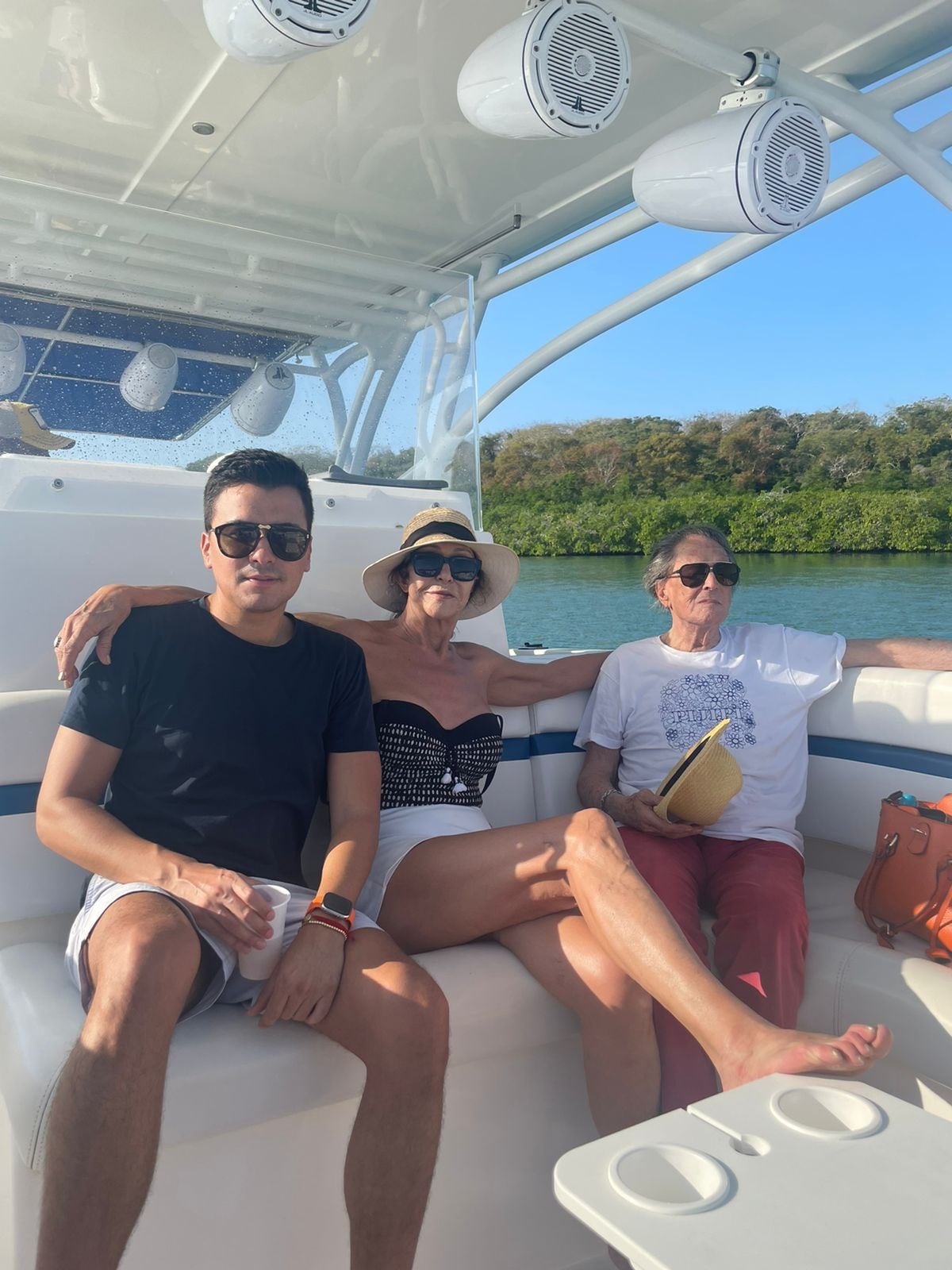 Jorge Paz junto a María Ángeles y Jaime Ostos