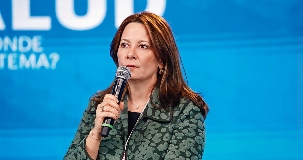 ana maría vesga Presidenta de Acemi