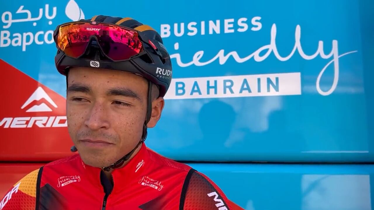 Buitrago habló con los medios oficiales del Bahrain antes de salir a la segunda etapa