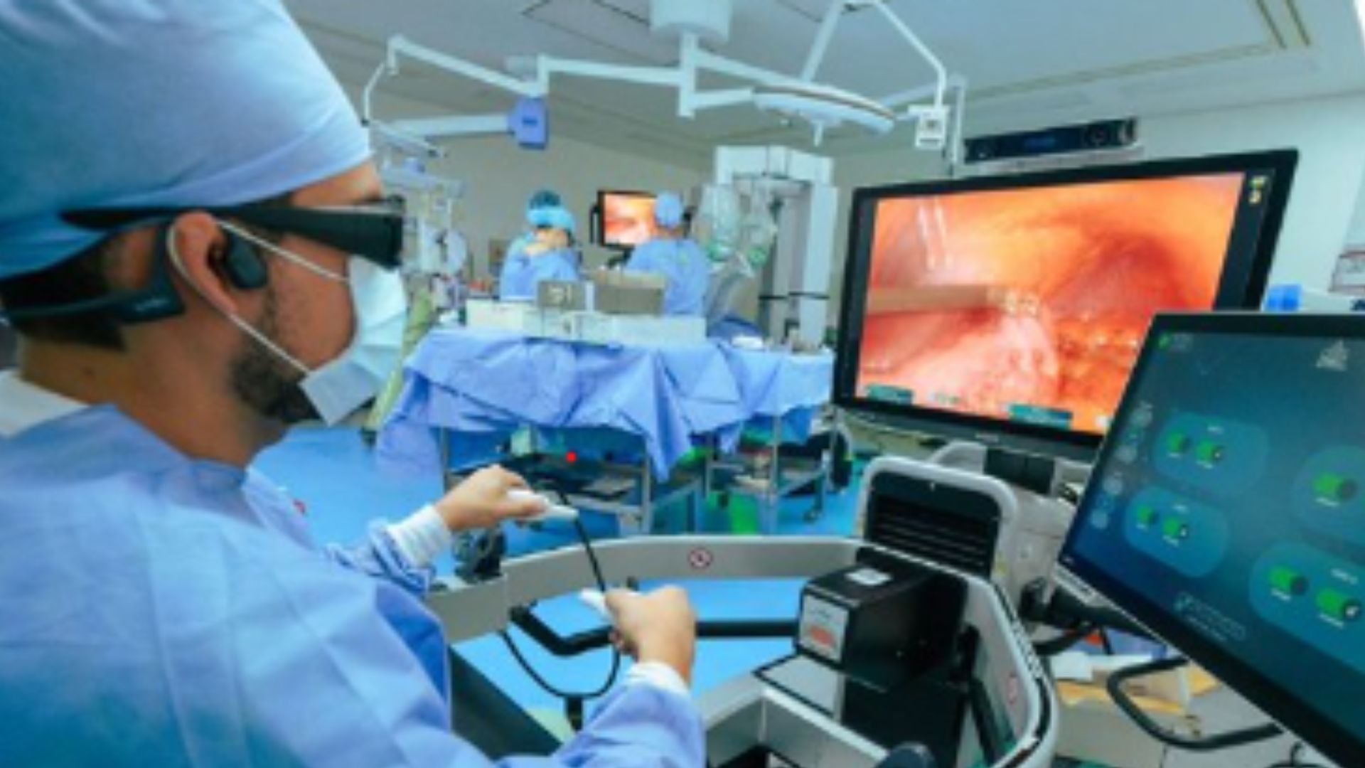 El Hospital Internacional de Colombia realizó la primera cirugía en el país con el robot Mantra 3, una tecnología que mejora la precisión y reduce la invasión en los procedimientos.