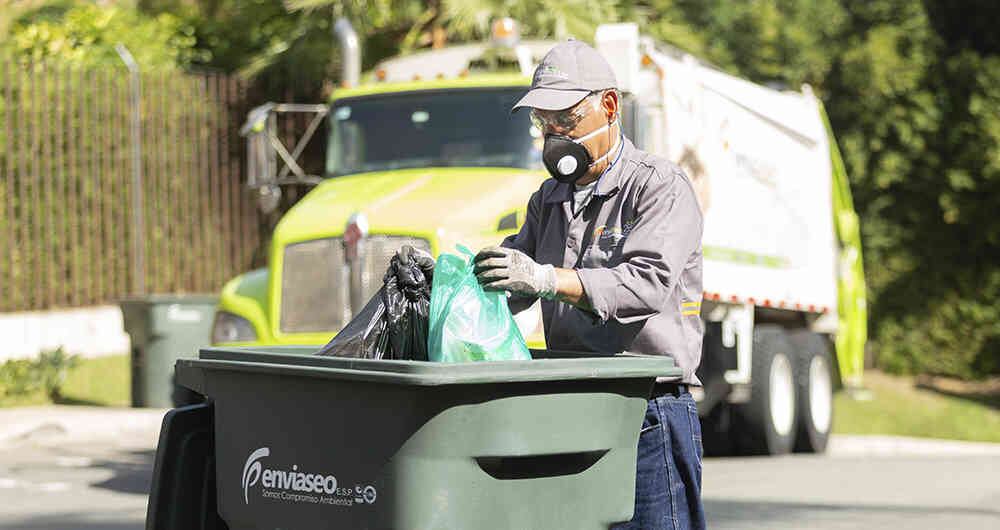 Enviaseo ha invertido cerca de 4.800 millones de pesos para embellecer a Envigado: con calles limpias, jardines y zonas verdes sin basura.