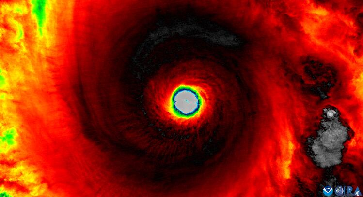 Melissa aparece desde el espacio como un fenómeno perfectamente organizado, con su ojo marcando la ruta del huracán.