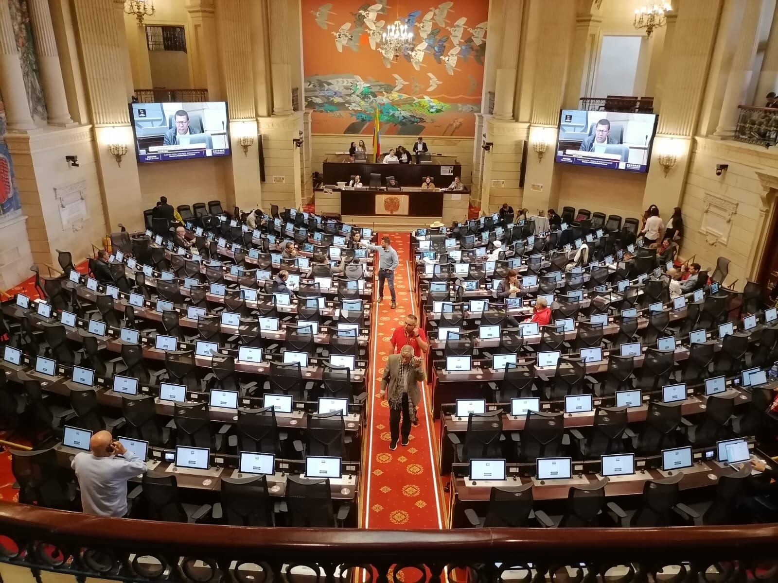 La Cámara de Representantes tiene una poca convocatoria.