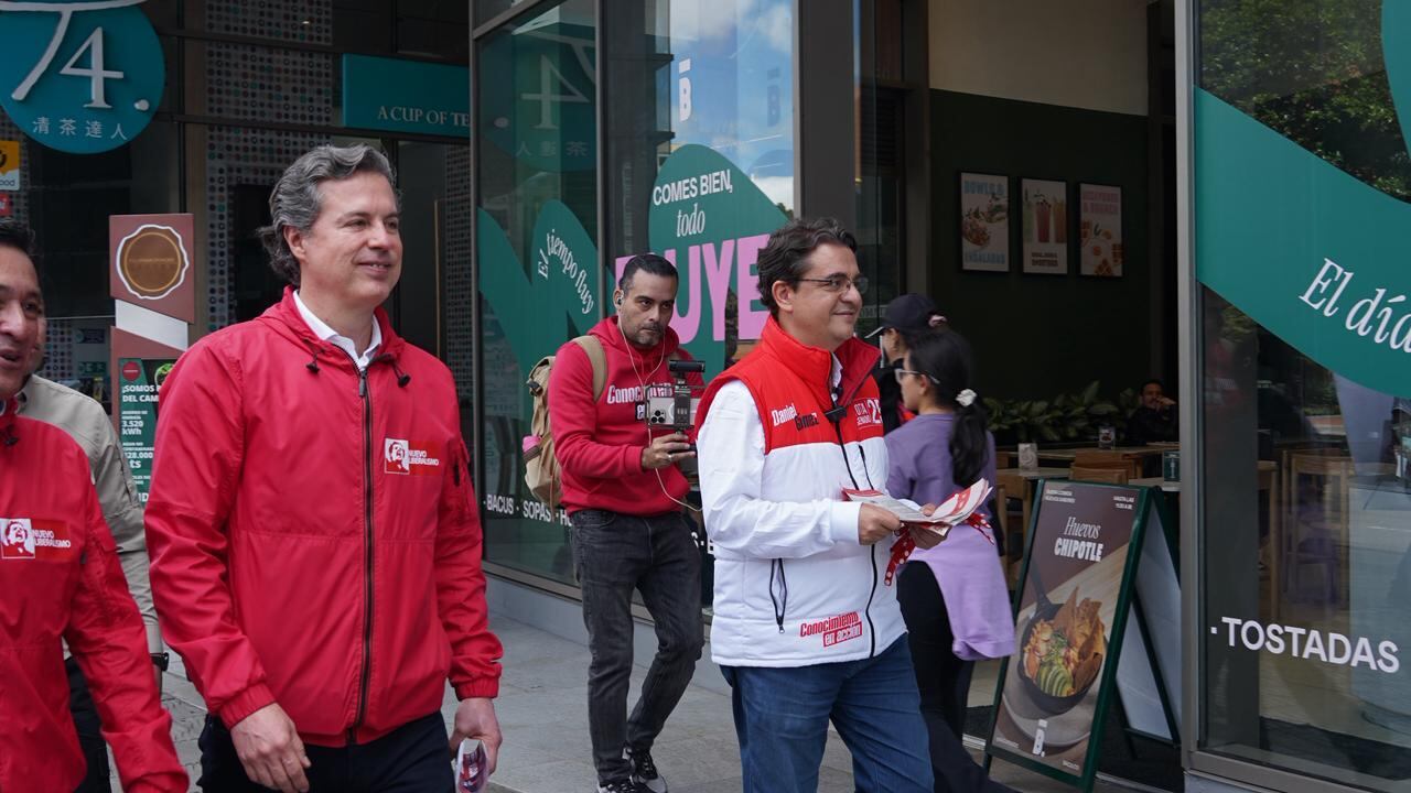 Daniel Gómez Gaviria tiene una amplia trayectoria. Cuenta con un doctorado en la Universidad de Chicago y experiencia en organizaciones como el Consejo Privado de Competitividad, Banco Mundial y el Foro Económico Mundial.