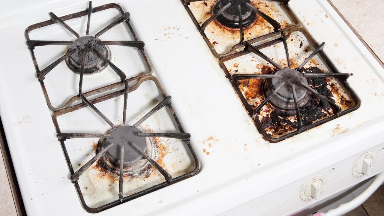 La cocina acumula grasa y suciedad con el tiempo.