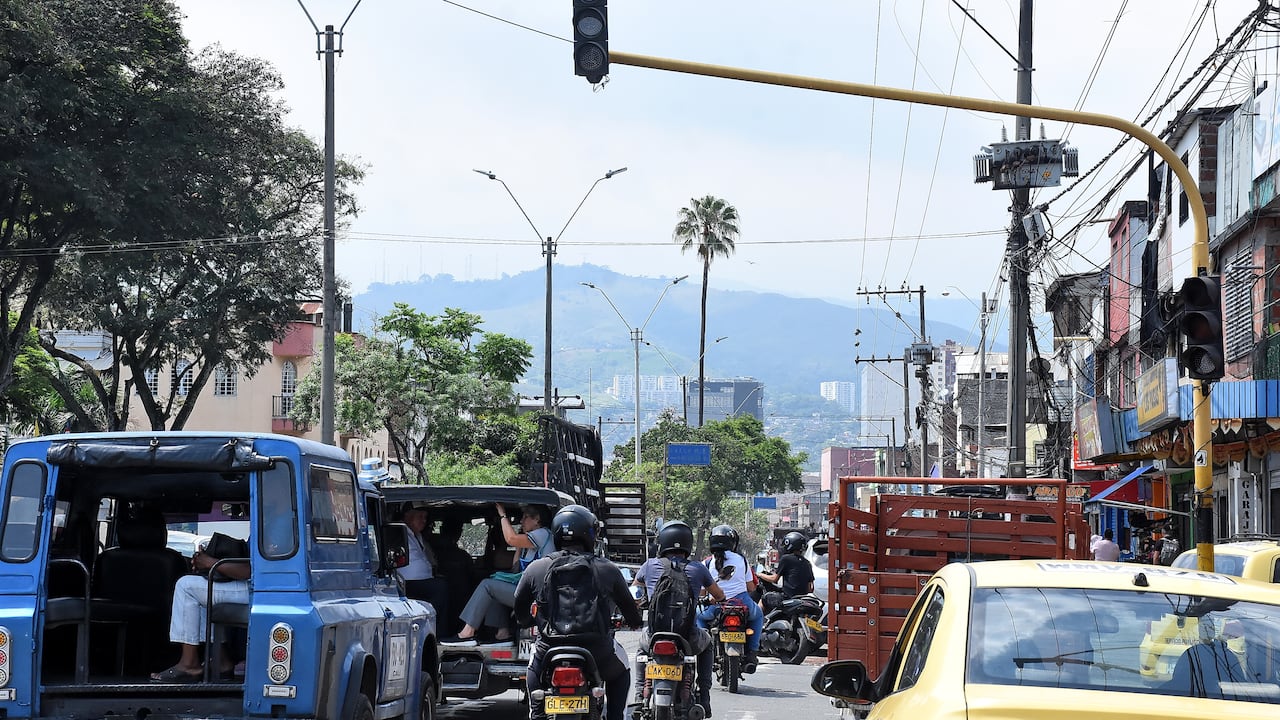 Semáforos sin funcionamiento Cra 10 Calle 23.