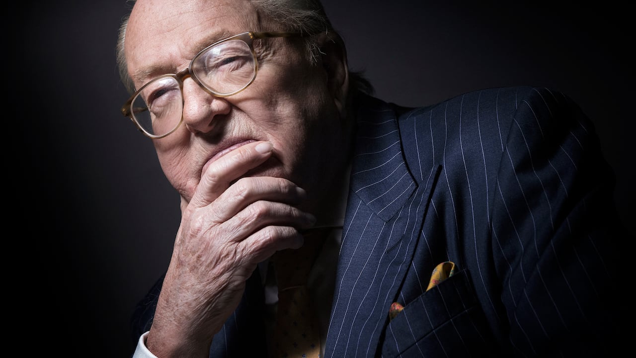 En un comunicado, su familia confirmó el fallecimiento del líder de 96 años.