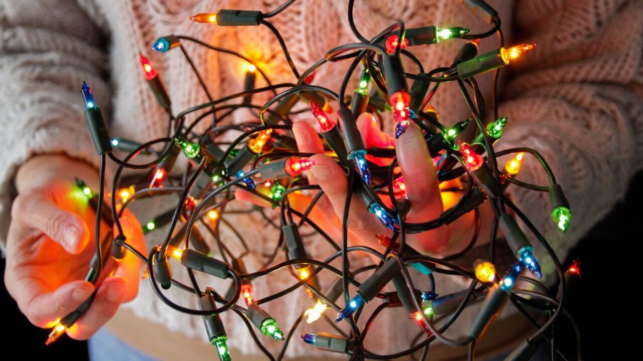 Así se deben poner las luces de Navidad.