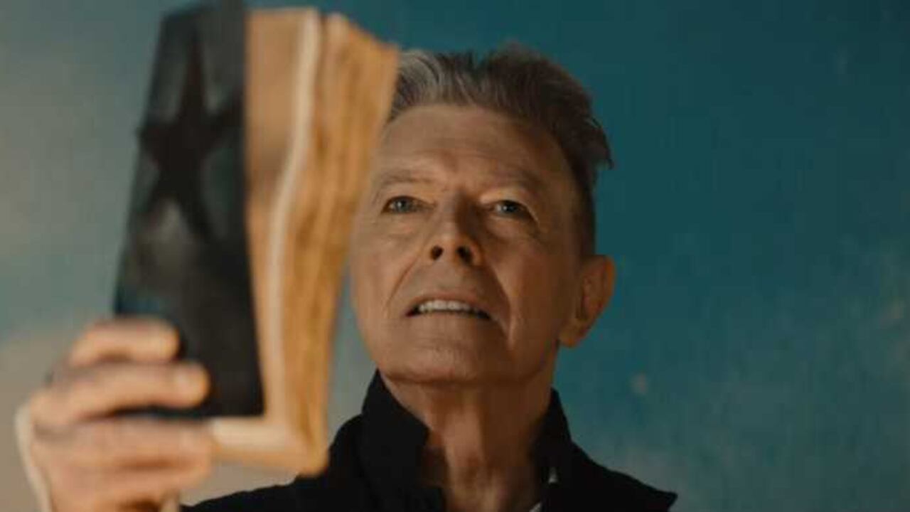 Fotograma vídeo 'Blackstar'