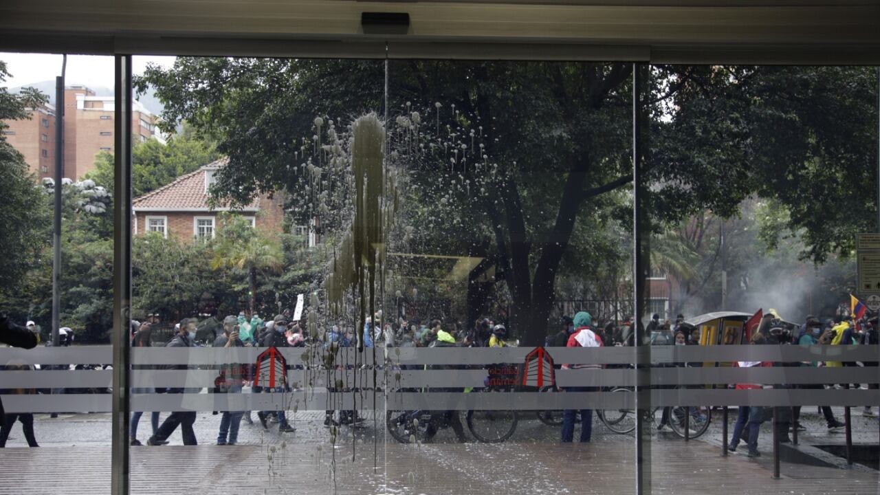 Paro Nacional ataque a Revista Semana