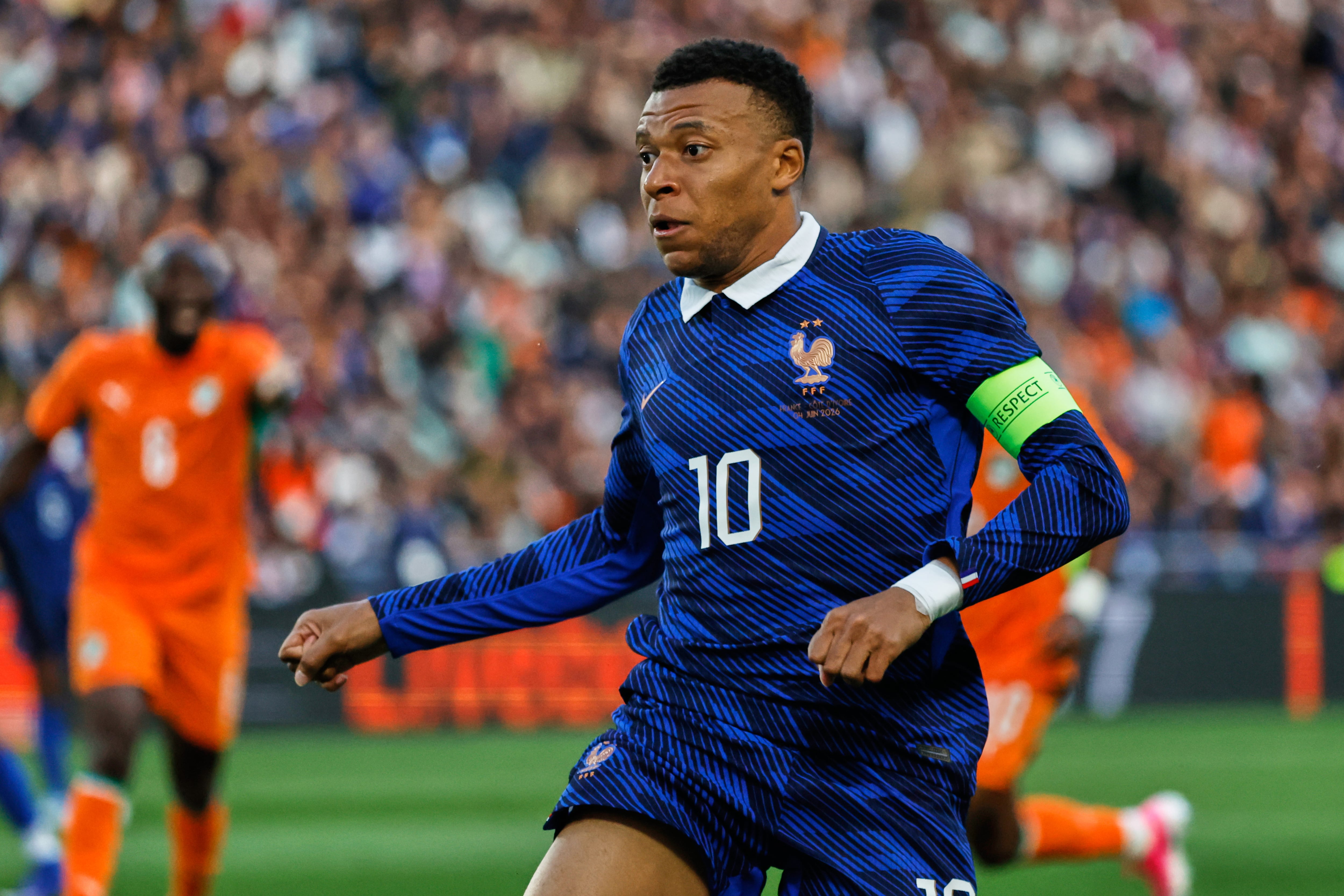 Kylian Mbappé, de Francia, en acción durante un amistoso ante Costa de Marfil en Nantes, Francia, jueves 4 junio, 2026. (AP Foto/Jeremias Gonzalez)