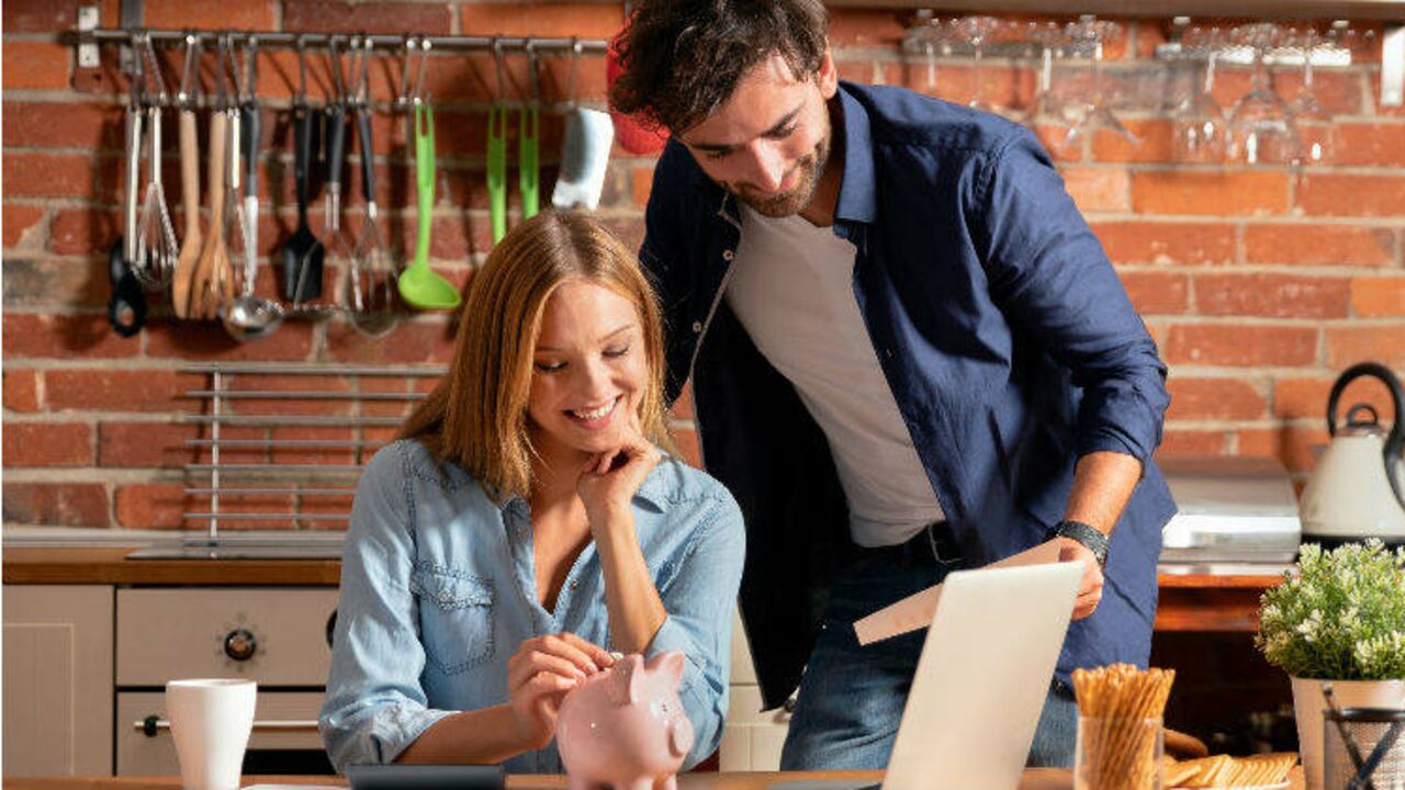 Las metas de ahorro es pareja lo llevan a alcanzar sueños más fácil.