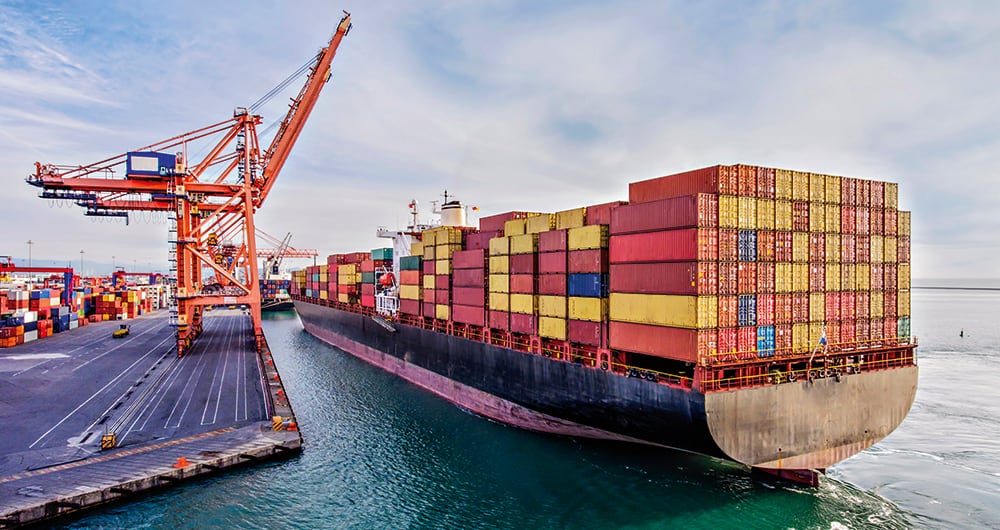  La crisis de los contenedores ha encarecido miles de productos, afectando la capacidad adquisitiva de los colombianos, en especial, de quienes ganan el mínimo.