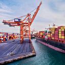 La crisis de los contenedores ha encarecido miles de productos, afectando la capacidad adquisitiva de los colombianos, en especial, de quienes ganan el mínimo.