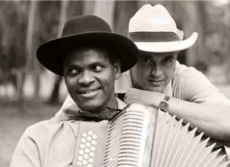 Carlos Vives mostró su tristeza por la partida de Omar Geles.