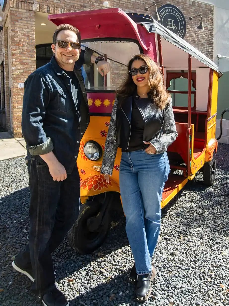 Matthew Mitchell junto a su esposa