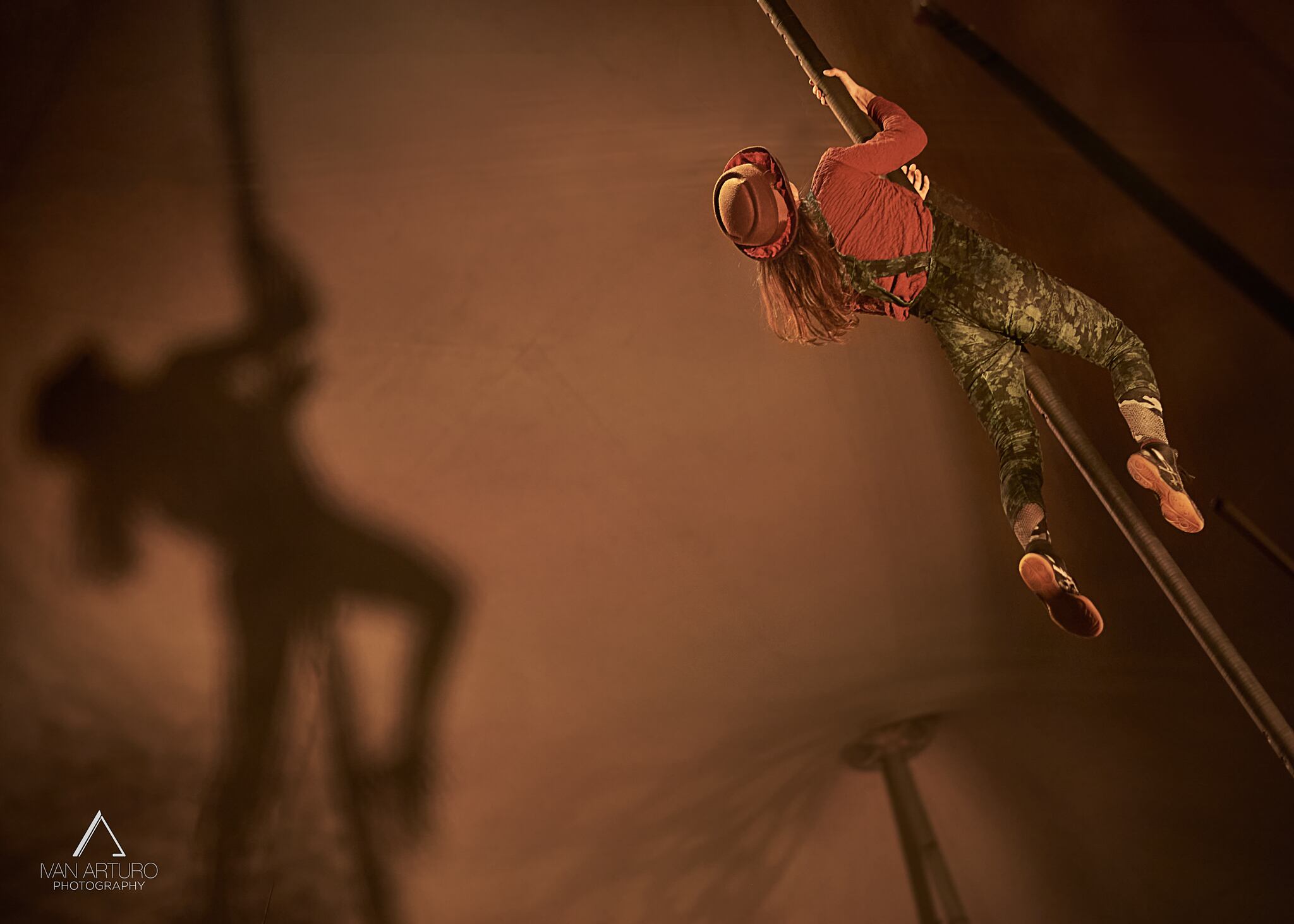 BARKA, un espectáculo de danza, música y circo, de la compañía colombo canadiense 'Girovago'