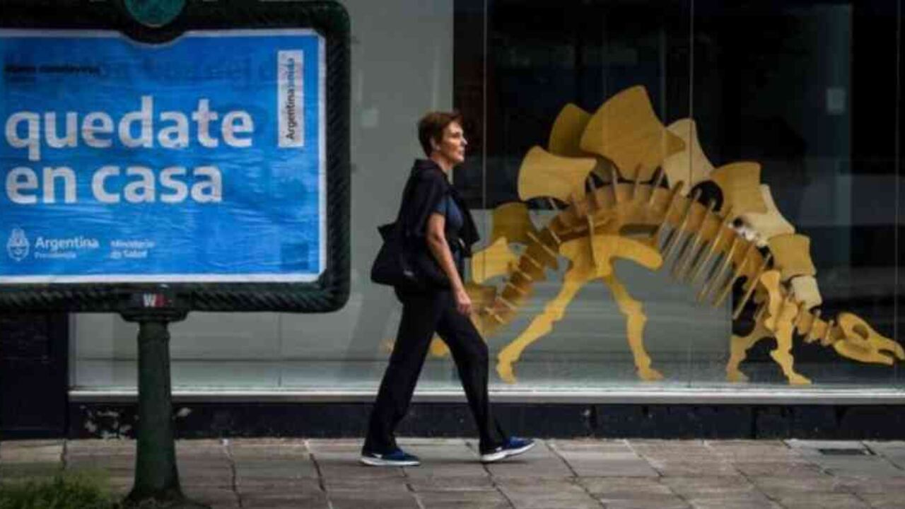 Las medidas de confinamiento para frenar el avance del coronavirus están causando estragos en algunos sectores económicos de América Latina.