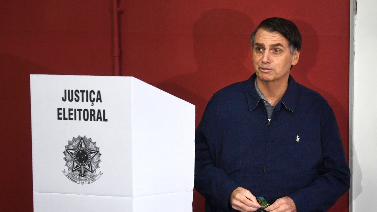 Jair Bolsonaro es la segunda opción en votación en las encuestas a pocos meses de las elecciones en Brasil. (Photo by Mauro PIMENTEL / AFP)