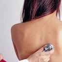 La tuberculosis puede darle a cualquier persona. En Colombia, los que más la padecen son jóvenes entre los 25 y 34 años. De su oportuna detección depende el éxito en su alivio.