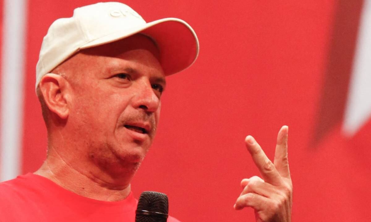 Defensa del Pollo Carvajal desmiente a abogados de Petro y advierte que el exmilitar sí tiene datos que revelar contra el candidato presidencial.